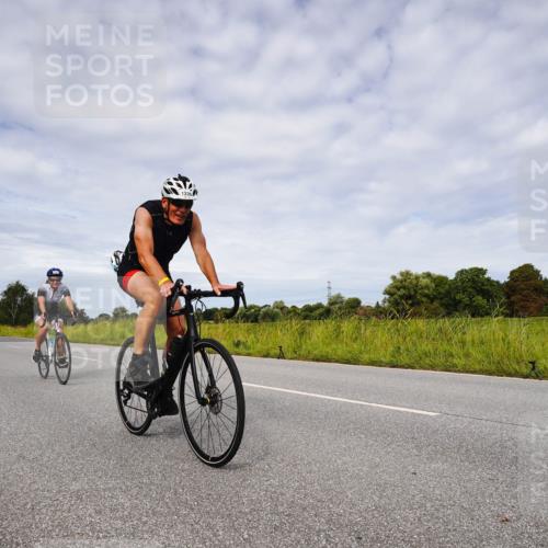 31.08.2025 - Elbe Triathlon Hamburg Michael Burmester http://msf.ph/oto/8668141 31.08.2025 11:04:43 Radfahren 1336, 1510, 1521, 1545, 1546, 1552 meine-sportfotos.de
