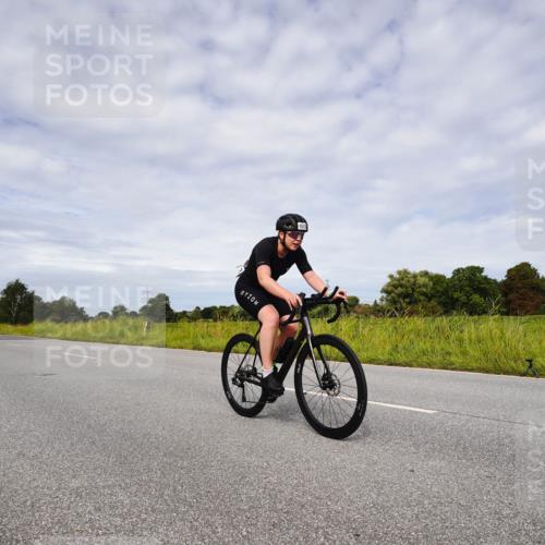 31.08.2025 - Elbe Triathlon Hamburg Michael Burmester http://msf.ph/oto/8668176 31.08.2025 11:05:22 Radfahren 1446, 1488, 1532, 1573, 1581 meine-sportfotos.de