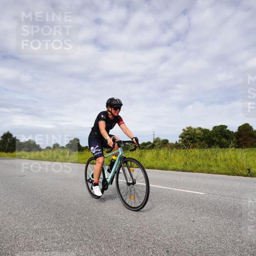 31.08.2025 - Elbe Triathlon Hamburg Michael Burmester http://msf.ph/oto/8668178 31.08.2025 11:05:26 Radfahren 1532, 1581 meine-sportfotos.de