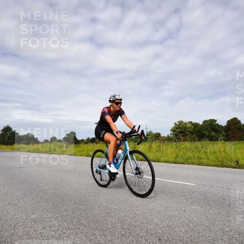 31.08.2025 - Elbe Triathlon Hamburg Michael Burmester http://msf.ph/oto/8668181 31.08.2025 11:05:28 Radfahren 1508, 1532, 1581 meine-sportfotos.de