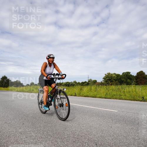 31.08.2025 - Elbe Triathlon Hamburg Michael Burmester http://msf.ph/oto/8668183 31.08.2025 11:05:36 Radfahren 1508 meine-sportfotos.de