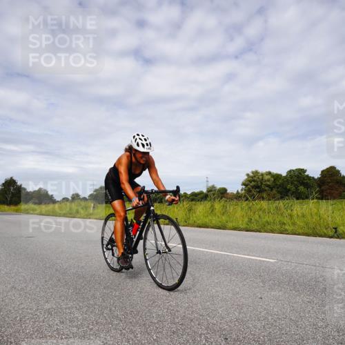31.08.2025 - Elbe Triathlon Hamburg Michael Burmester http://msf.ph/oto/8668195 31.08.2025 11:06:13 Radfahren 1480, 1516, 1541 meine-sportfotos.de