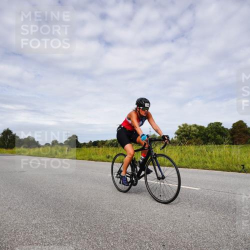 31.08.2025 - Elbe Triathlon Hamburg Michael Burmester http://msf.ph/oto/8668202 31.08.2025 11:06:23 Radfahren 1364, 1376, 1479, 1559, 1590 meine-sportfotos.de