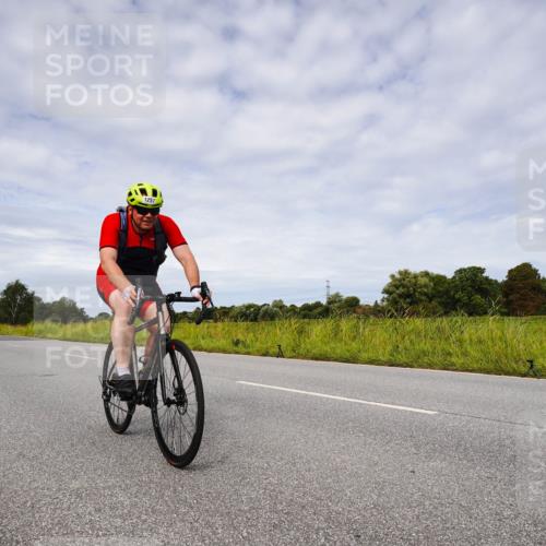 31.08.2025 - Elbe Triathlon Hamburg Michael Burmester http://msf.ph/oto/8668211 31.08.2025 11:06:36 Radfahren 1257, 1354 meine-sportfotos.de
