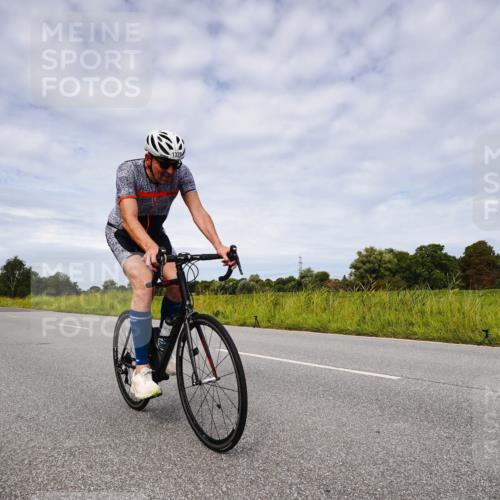 31.08.2025 - Elbe Triathlon Hamburg Michael Burmester http://msf.ph/oto/8668219 31.08.2025 11:06:49 Radfahren 1324, 1328, 1384, 1578, 1605 meine-sportfotos.de
