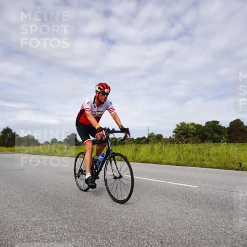 31.08.2025 - Elbe Triathlon Hamburg Michael Burmester http://msf.ph/oto/8668226 31.08.2025 11:06:57 Radfahren 1172, 1333, 1578, 1605 meine-sportfotos.de