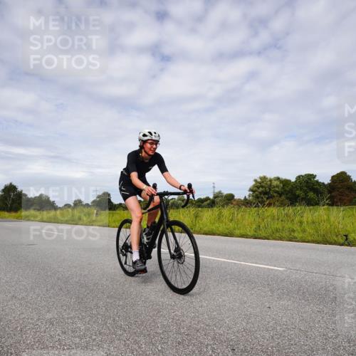 31.08.2025 - Elbe Triathlon Hamburg Michael Burmester http://msf.ph/oto/8668243 31.08.2025 11:07:29 Radfahren 1294, 1554, 1611 meine-sportfotos.de