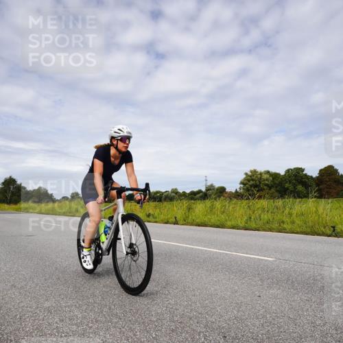 31.08.2025 - Elbe Triathlon Hamburg Michael Burmester http://msf.ph/oto/8668245 31.08.2025 11:07:31 Radfahren 1294, 1554, 1611 meine-sportfotos.de
