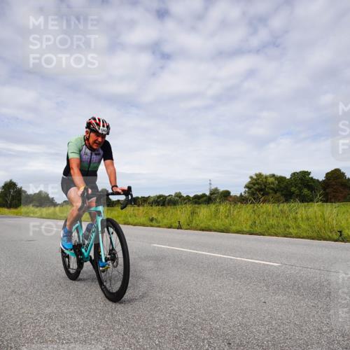 31.08.2025 - Elbe Triathlon Hamburg Michael Burmester http://msf.ph/oto/8668255 31.08.2025 11:07:45 Radfahren 1293, 1343, 1419, 1501, 1582, 1593 meine-sportfotos.de