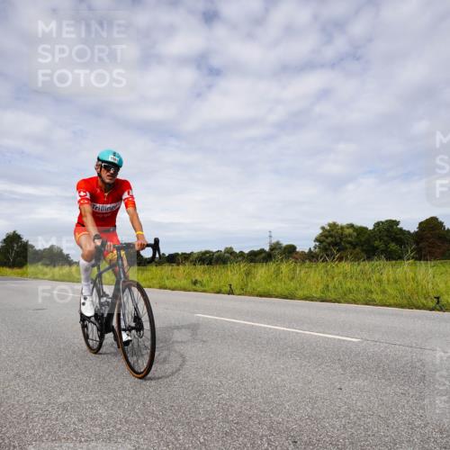 31.08.2025 - Elbe Triathlon Hamburg Michael Burmester http://msf.ph/oto/8668263 31.08.2025 11:07:50 Radfahren 1293, 1419, 1501, 1574, 1593 meine-sportfotos.de