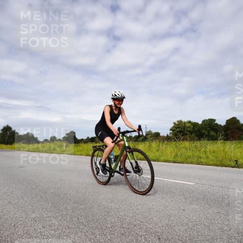 31.08.2025 - Elbe Triathlon Hamburg Michael Burmester http://msf.ph/oto/8668266 31.08.2025 11:07:58 Radfahren 1574 meine-sportfotos.de