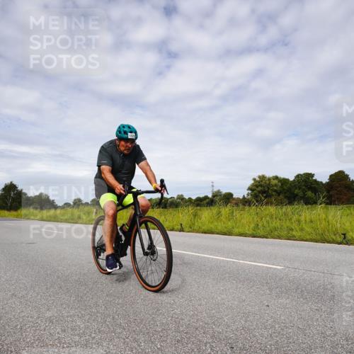 31.08.2025 - Elbe Triathlon Hamburg Michael Burmester http://msf.ph/oto/8668268 31.08.2025 11:08:11 Radfahren 1325, 1492 meine-sportfotos.de