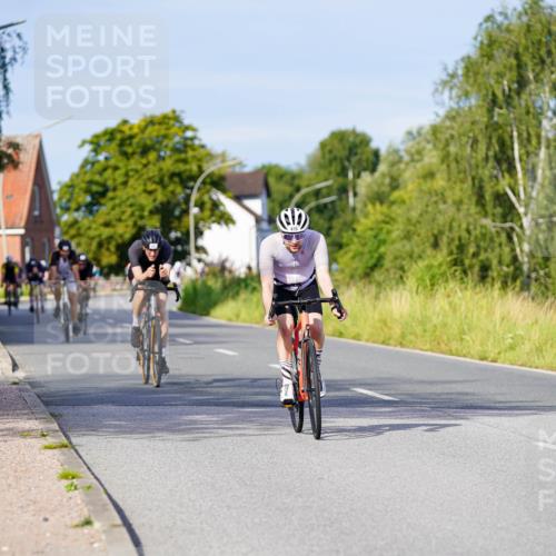 31.08.2025 - Elbe Triathlon Hamburg Michael Burmester http://msf.ph/oto/8668269 31.08.2025 09:46:26 Radfahren 280, 286, 419, 421, 439, 494, 599, 684, 909 meine-sportfotos.de
