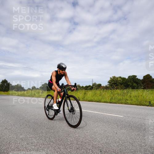 31.08.2025 - Elbe Triathlon Hamburg Michael Burmester http://msf.ph/oto/8668275 31.08.2025 11:08:21 Radfahren 1271, 1413, 1434, 1469 meine-sportfotos.de