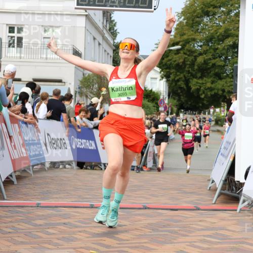 31.08.2025 - 21. Blankeneser Heldenlauf Strokosch-Dieckow http://msf.ph/oto/8668278 31.08.2025 11:14:45 Ziel 3707, 3445, 3093 meine-sportfotos.de