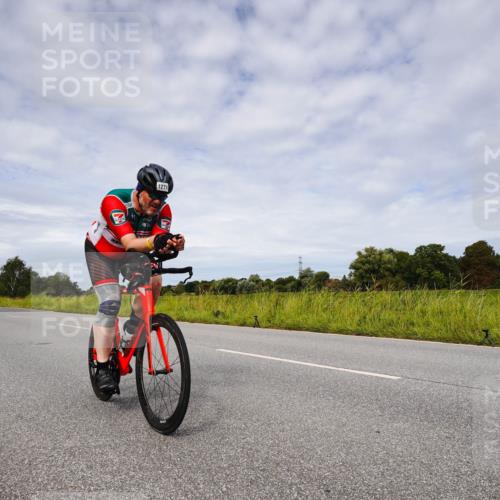 31.08.2025 - Elbe Triathlon Hamburg Michael Burmester http://msf.ph/oto/8668279 31.08.2025 11:08:24 Radfahren 1271, 1434 meine-sportfotos.de