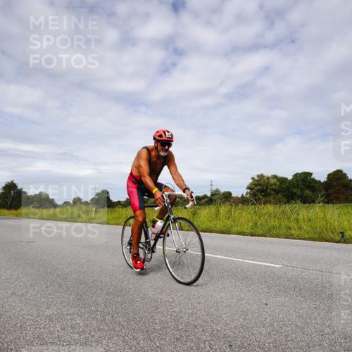 31.08.2025 - Elbe Triathlon Hamburg Michael Burmester http://msf.ph/oto/8668287 31.08.2025 11:08:49 Radfahren 1290, 1378, 1538, 1548, 1563 meine-sportfotos.de
