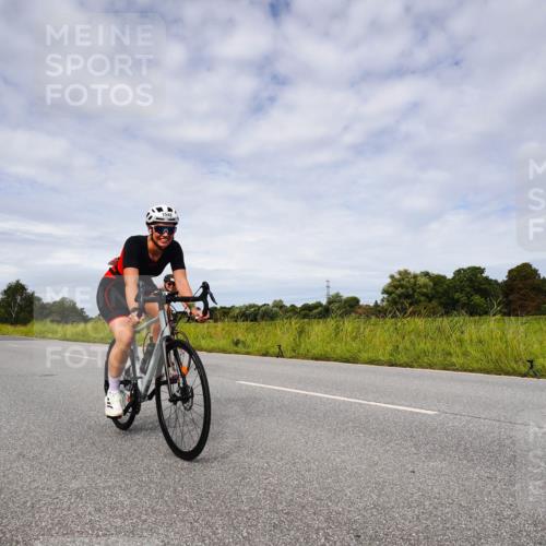 31.08.2025 - Elbe Triathlon Hamburg Michael Burmester http://msf.ph/oto/8668291 31.08.2025 11:08:57 Radfahren 1378, 1389, 1487, 1548 meine-sportfotos.de