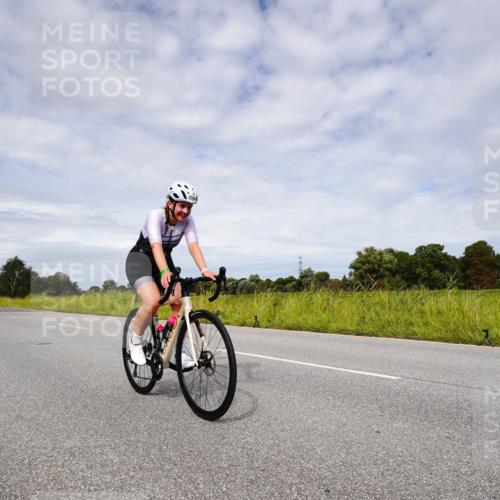 31.08.2025 - Elbe Triathlon Hamburg Michael Burmester http://msf.ph/oto/8668314 31.08.2025 11:09:30 Radfahren 1295, 1509, 1520 meine-sportfotos.de