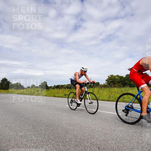 31.08.2025 - Elbe Triathlon Hamburg Michael Burmester http://msf.ph/oto/8668324 31.08.2025 11:09:57 Radfahren 1421, 1436, 1599, 1607 meine-sportfotos.de