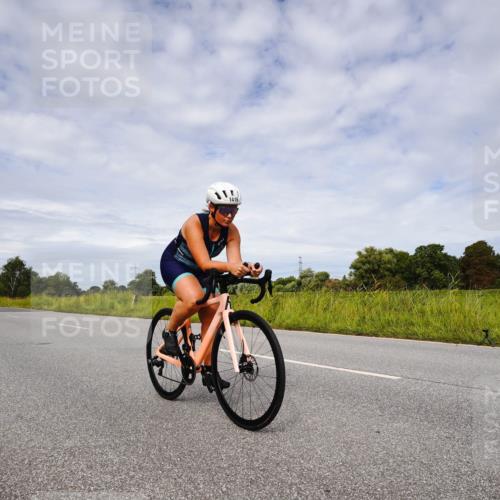 31.08.2025 - Elbe Triathlon Hamburg Michael Burmester http://msf.ph/oto/8668342 31.08.2025 11:10:23 Radfahren 1411, 1416, 1422, 1429, 1484, 1601 meine-sportfotos.de