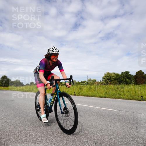 31.08.2025 - Elbe Triathlon Hamburg Michael Burmester http://msf.ph/oto/8668351 31.08.2025 11:10:29 Radfahren 1422, 1425, 1429, 1484, 1550 meine-sportfotos.de