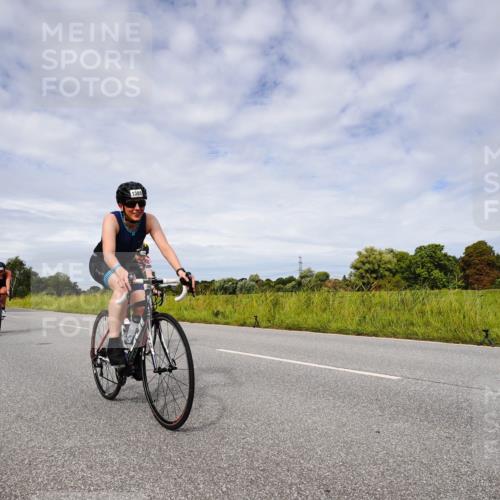 31.08.2025 - Elbe Triathlon Hamburg Michael Burmester http://msf.ph/oto/8668357 31.08.2025 11:10:38 Radfahren 1335, 1367, 1382, 1388, 1393, 1396, 1550 meine-sportfotos.de