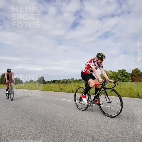 31.08.2025 - Elbe Triathlon Hamburg Michael Burmester http://msf.ph/oto/8668360 31.08.2025 11:10:38 Radfahren 1335, 1367, 1382, 1388, 1393, 1396, 1550 meine-sportfotos.de