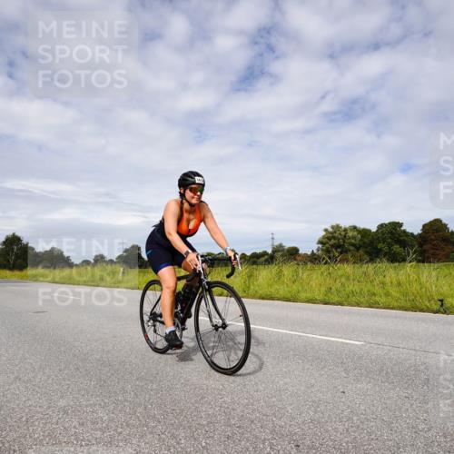31.08.2025 - Elbe Triathlon Hamburg Michael Burmester http://msf.ph/oto/8668393 31.08.2025 11:11:24 Radfahren 1410, 1431, 1525 meine-sportfotos.de