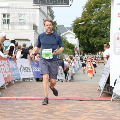 31.08.2025 - 21. Blankeneser Heldenlauf Strokosch-Dieckow http://msf.ph/oto/8668397 31.08.2025 11:14:40 Ziel 3707, 3470, 3093 meine-sportfotos.de