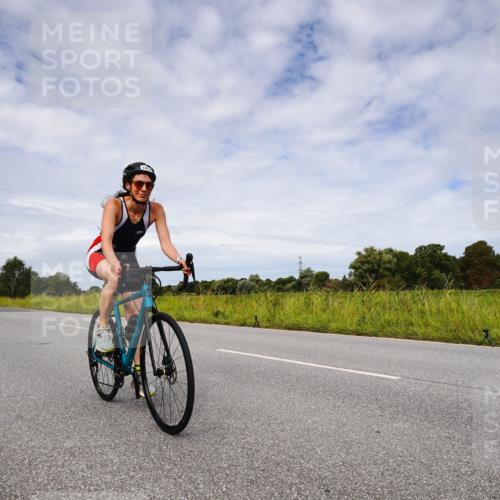 31.08.2025 - Elbe Triathlon Hamburg Michael Burmester http://msf.ph/oto/8668413 31.08.2025 11:12:09 Radfahren 1370 meine-sportfotos.de