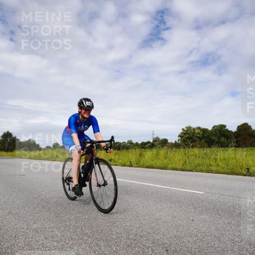 31.08.2025 - Elbe Triathlon Hamburg Michael Burmester http://msf.ph/oto/8668431 31.08.2025 11:12:31 Radfahren 1395, 1409, 1430, 1462, 1614 meine-sportfotos.de