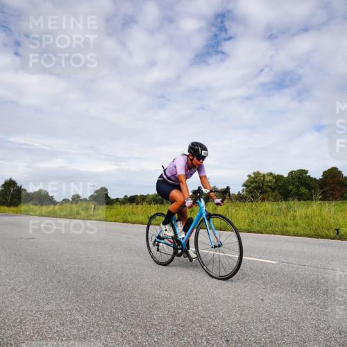 31.08.2025 - Elbe Triathlon Hamburg Michael Burmester http://msf.ph/oto/8668437 31.08.2025 11:12:39 Radfahren 1408, 1409, 1481, 1517 meine-sportfotos.de