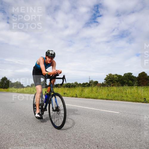 31.08.2025 - Elbe Triathlon Hamburg Michael Burmester http://msf.ph/oto/8668448 31.08.2025 11:12:57 Radfahren 1608 meine-sportfotos.de