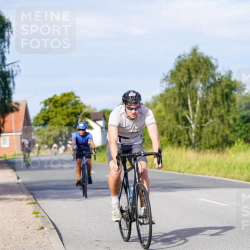 31.08.2025 - Elbe Triathlon Hamburg Michael Burmester http://msf.ph/oto/8668455 31.08.2025 09:47:18 Radfahren 400, 516, 533, 545, 723, 749, 915 meine-sportfotos.de