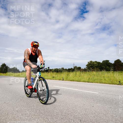 31.08.2025 - Elbe Triathlon Hamburg Michael Burmester http://msf.ph/oto/8668464 31.08.2025 11:13:44 Radfahren 1285, 1405 meine-sportfotos.de