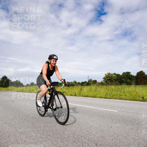 31.08.2025 - Elbe Triathlon Hamburg Michael Burmester http://msf.ph/oto/8668468 31.08.2025 11:13:54 Radfahren 1392, 1486 meine-sportfotos.de