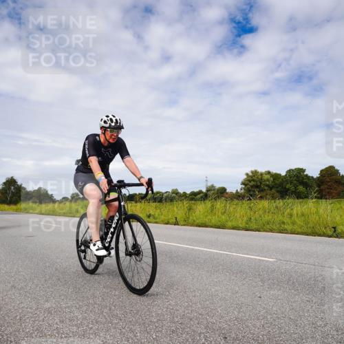 31.08.2025 - Elbe Triathlon Hamburg Michael Burmester http://msf.ph/oto/8668480 31.08.2025 11:14:21 Radfahren 1341, 1447, 1463, 1483 meine-sportfotos.de