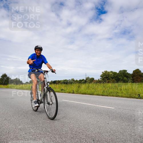 31.08.2025 - Elbe Triathlon Hamburg Michael Burmester http://msf.ph/oto/8668483 31.08.2025 11:14:23 Radfahren 1341, 1447, 1463, 1483 meine-sportfotos.de