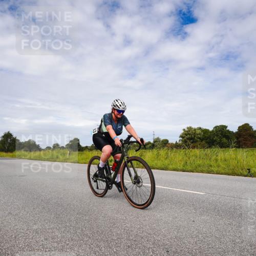 31.08.2025 - Elbe Triathlon Hamburg Michael Burmester http://msf.ph/oto/8668506 31.08.2025 11:14:52 Radfahren 1345, 1363, 1407, 1475, 1594 meine-sportfotos.de