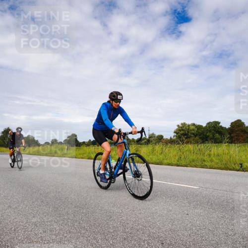 31.08.2025 - Elbe Triathlon Hamburg Michael Burmester http://msf.ph/oto/8668508 31.08.2025 11:14:54 Radfahren 1345, 1363, 1475, 1594 meine-sportfotos.de
