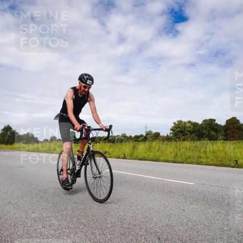 31.08.2025 - Elbe Triathlon Hamburg Michael Burmester http://msf.ph/oto/8668513 31.08.2025 11:14:57 Radfahren 1345, 1594 meine-sportfotos.de