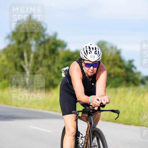 31.08.2025 - Elbe Triathlon Hamburg Michael Burmester http://msf.ph/oto/8668518 31.08.2025 09:47:41 Radfahren 657, 674, 754, 828, 850, 912 meine-sportfotos.de