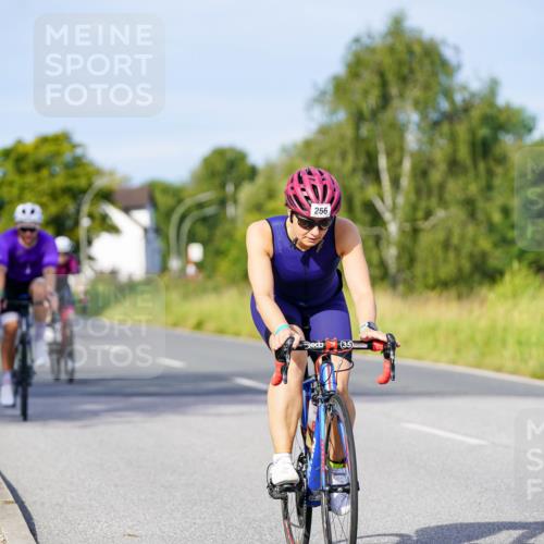 31.08.2025 - Elbe Triathlon Hamburg Michael Burmester http://msf.ph/oto/8668529 31.08.2025 09:47:49 Radfahren 256, 374, 413, 495, 674 meine-sportfotos.de