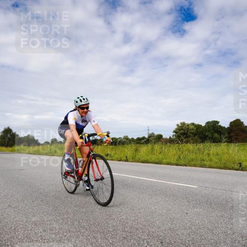 31.08.2025 - Elbe Triathlon Hamburg Michael Burmester http://msf.ph/oto/8668532 31.08.2025 11:15:26 Radfahren 1371, 1458 meine-sportfotos.de