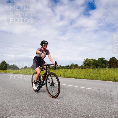 31.08.2025 - Elbe Triathlon Hamburg Michael Burmester http://msf.ph/oto/8668536 31.08.2025 11:15:48 Radfahren 1414, 1420, 1506 meine-sportfotos.de