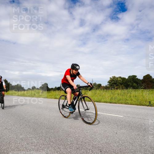 31.08.2025 - Elbe Triathlon Hamburg Michael Burmester http://msf.ph/oto/8668541 31.08.2025 11:16:04 Radfahren 1353, 1358, 1497 meine-sportfotos.de