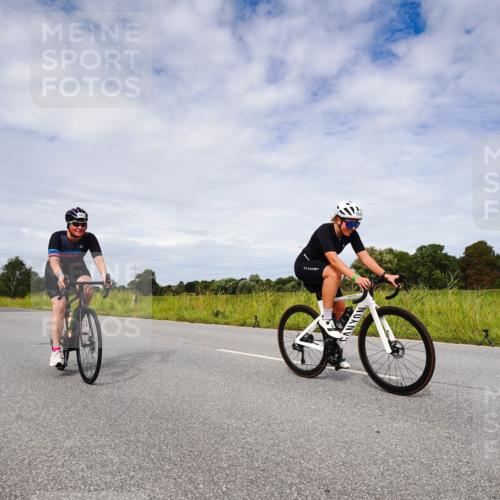 31.08.2025 - Elbe Triathlon Hamburg Michael Burmester http://msf.ph/oto/8668554 31.08.2025 11:16:38 Radfahren 1415, 1534 meine-sportfotos.de