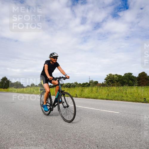 31.08.2025 - Elbe Triathlon Hamburg Michael Burmester http://msf.ph/oto/8668556 31.08.2025 11:16:56 Radfahren 1356, 1441, 1493, 1580 meine-sportfotos.de