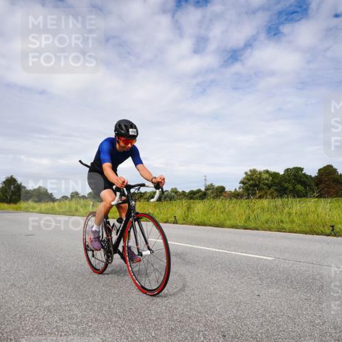 31.08.2025 - Elbe Triathlon Hamburg Michael Burmester http://msf.ph/oto/8668576 31.08.2025 11:17:41 Radfahren 1592 meine-sportfotos.de
